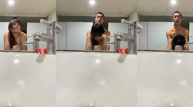 新加坡情侶在公共厠所做愛自拍