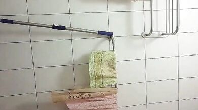 妹子的洗澡自拍