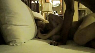 超正妹子飯店和炮友開房自拍