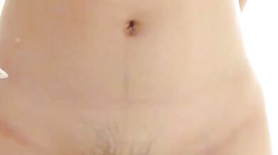 妹子澡後和男友視訊