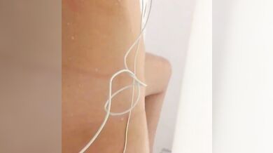 妹子澡後和男友視訊