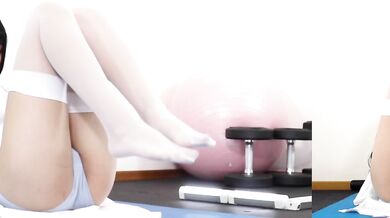 Are you affected by the innocent sister doing yoga like this?