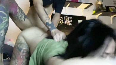 新加坡淫娃自拍被男友後入