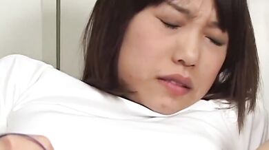 自慰時陰道汁液飛濺