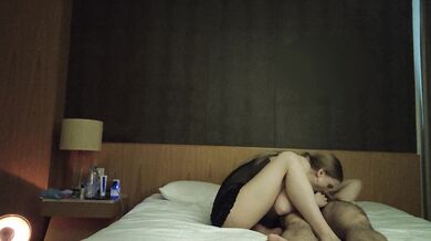 俄羅斯妹妹口爆足交做愛