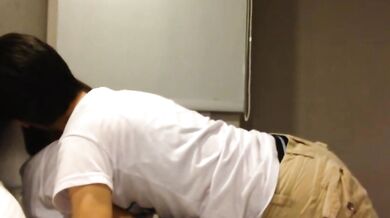 女たちは夜更けにいつも寂しさを感じる