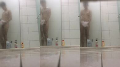 姊姊洗澡