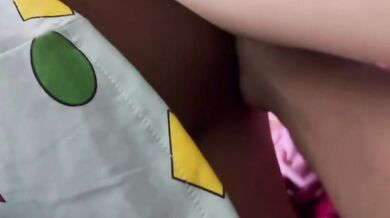 馬來西亞18嵗騷逼穿著睡衣口交