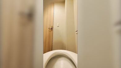 JDトイレ盗撮 人気作大公開!同一美女三連発の絶景