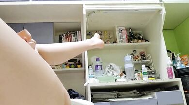 妹妹玩跳蛋噴水