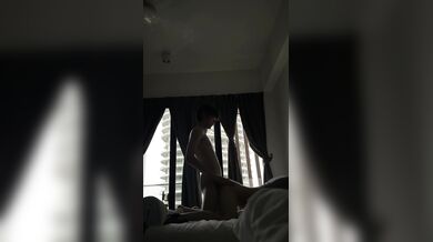 Khoảnh khắc cuối khi bị em trai đâm từ phía sau