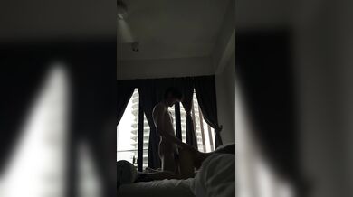 Khoảnh khắc cuối khi bị em trai đâm từ phía sau