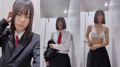 日本妹妹脫校服自拍