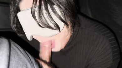 [人妻]熟女の車内フェラ