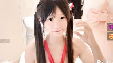 超可愛大學生妹妹直播賺零錢，童顏巨乳