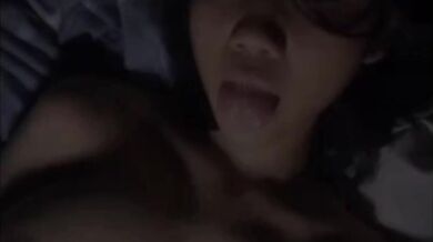 馬來學生妹，放學回家就脫光自慰