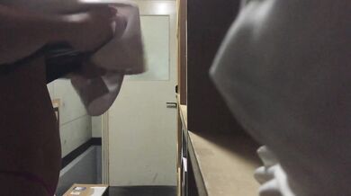 ハシヤスメ似 赤パンツ