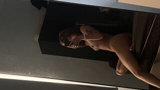 Cheating girlfriend secretly films video to seduce owner while boyfriend is away IG: ceryl.tiong