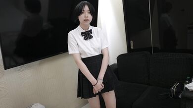 CLA320 黒髪ショートスリムDカップ18才はるちゃん