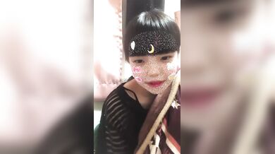 一回だけおっぱいチラ見せ配信