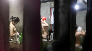 Malaysia girl showering [3]