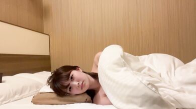 超可愛巨乳妹妹在床上自摸