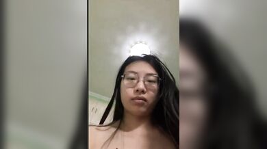 Chen Jieying is a pitiful, drunken woman seeking attention