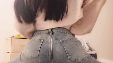 Woman uses pillow for self-pleasure in selfie video