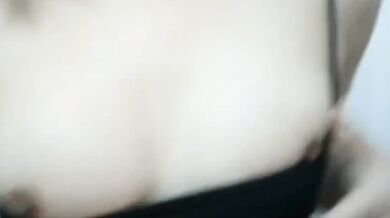 妹妹露奶掰逼揉逼