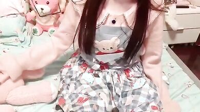 白絲蘿莉塔少女自慰1