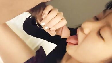 Em học sinh Malaysia rất gợi cảm