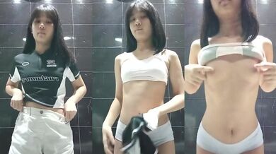馬來西亞小妹妹在厠所脫衣自拍