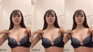 日本妹妹自摸，胸部很大