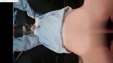 xe lắc lư trong bãi đậu xe