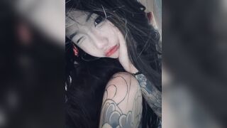 八字奶紋身母狗調教合輯