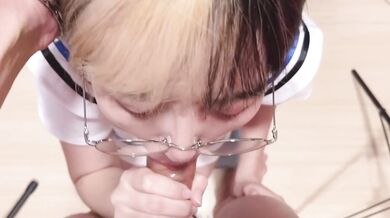 Thai Internet celebrity wears sexy comic costume to give her boyfriend a blowjob