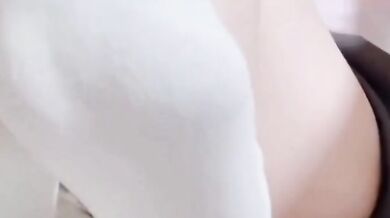 đam người bạn thủ dâm nữ