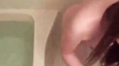 Spy Asian Masturbate in Bathroom