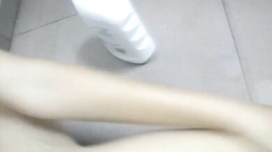 Schoolgirl Asan takes a selfie while bathing