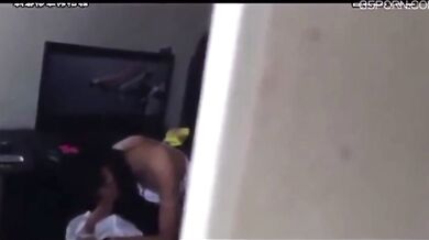 Sinh viên quan hệ tình dục tại quán cà phê internet