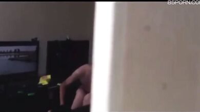 Sinh viên quan hệ tình dục tại quán cà phê internet