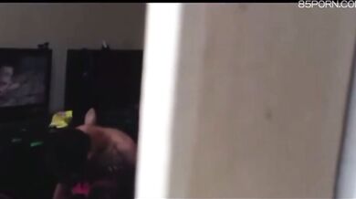 Sinh viên quan hệ tình dục tại quán cà phê internet