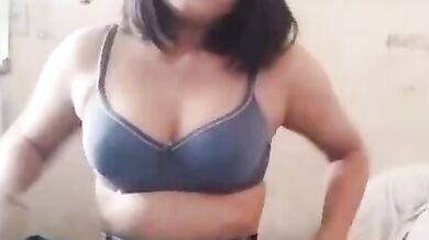 06年小妹妹自慰 Mayyan