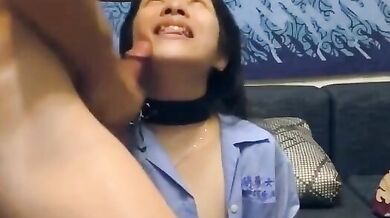 Cô gái trường trung học nữ sinh quốc gia Lanyang kéo xe ngựa nhỏ bị giáo viên nước ngoài chinh phục, bắn tinh vào mặt và nuốt chửng 3