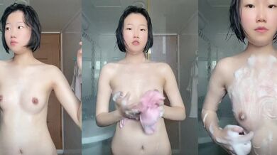 Flat-chested short-haired bunny-toothed Korean girl 1 - Shower selfie