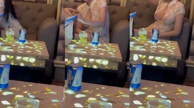 爆乳旗袍美女包廂陪酒