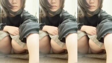 可愛日本妹妹在便利店自慰