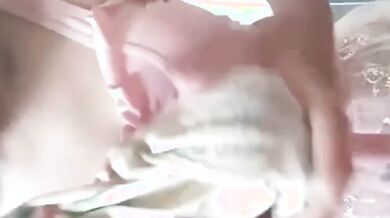 同學隻願意露上半身