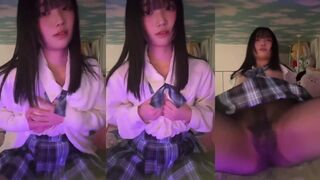 反差貧乳兔牙JK妹子自拍1
