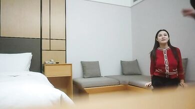 Bộ ngực đẹp và khuôn mặt trong sáng của người nổi tiếng, bị người đóng cọc đụ thô bạo